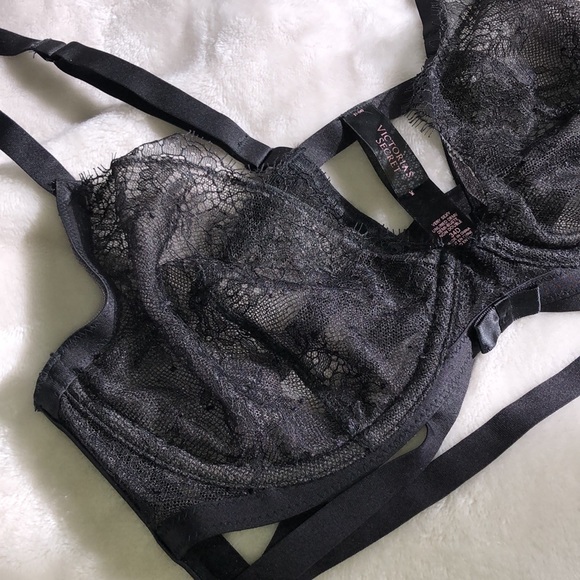 very Sexy Unlined Demi-Bust Black Lace Victorias Secret Bra - 34D - Strappy Side - Picture 2 of 8